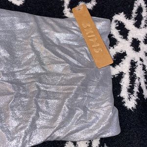 Skims NWT bandeau. Fits everyone collection